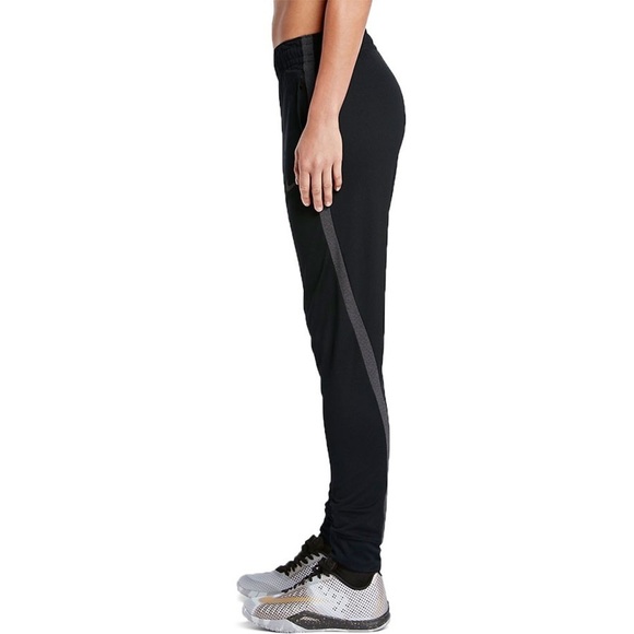 [Nike] Dri-Fit Athletic Basketball Joggers - Picture 3 of 10